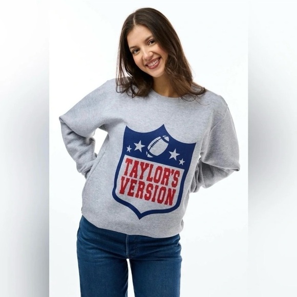 Women’s Lock the Label Taylor Swift Taylor’s Version NFL Sweater - Picture 1 of 5